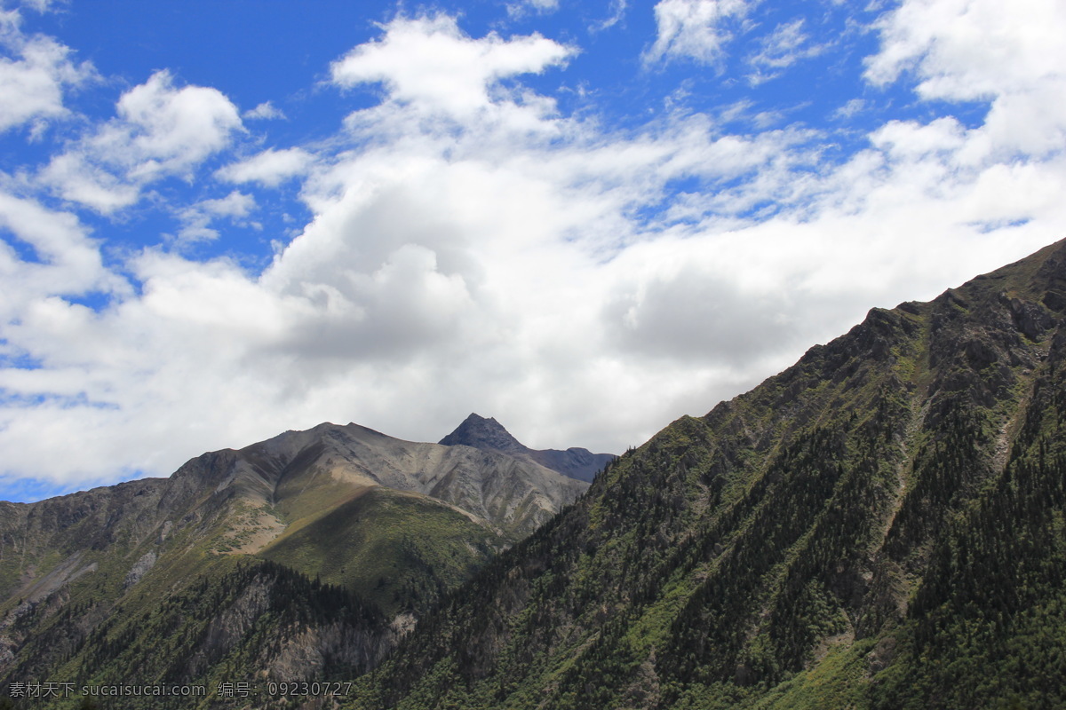 西藏风光 八宿 旅途的风景 白云 青山 西藏旅游 风光 旅游摄影 国内旅游