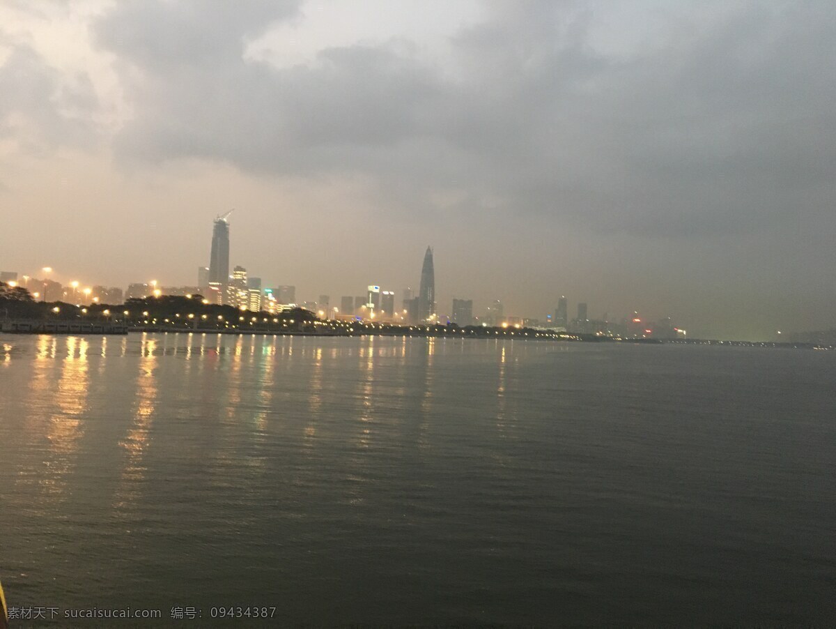 深圳湾傍晚 深圳城市傍晚 海边 风景拍摄 灯光闪闪 城市的天空 海天一色 海平面 海湾摄影 海边风景拍摄 旅游摄影 国内旅游