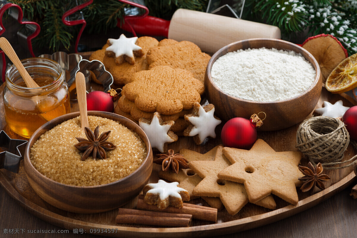 圣诞 饼干 食物 原料 姜饼 圣诞节饼干 圣诞节美食 食物原料 香料 蜂蜜 圣诞球 美食图片 餐饮美食
