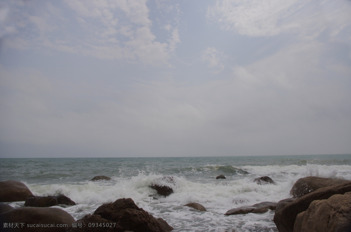 海南风景 大海 海 海景 海南 海南旅游 蓝天白云 浪花 三亚 南风景 山水风景 南海 石头 浪花朵朵 自然景观 风景 生活 旅游餐饮