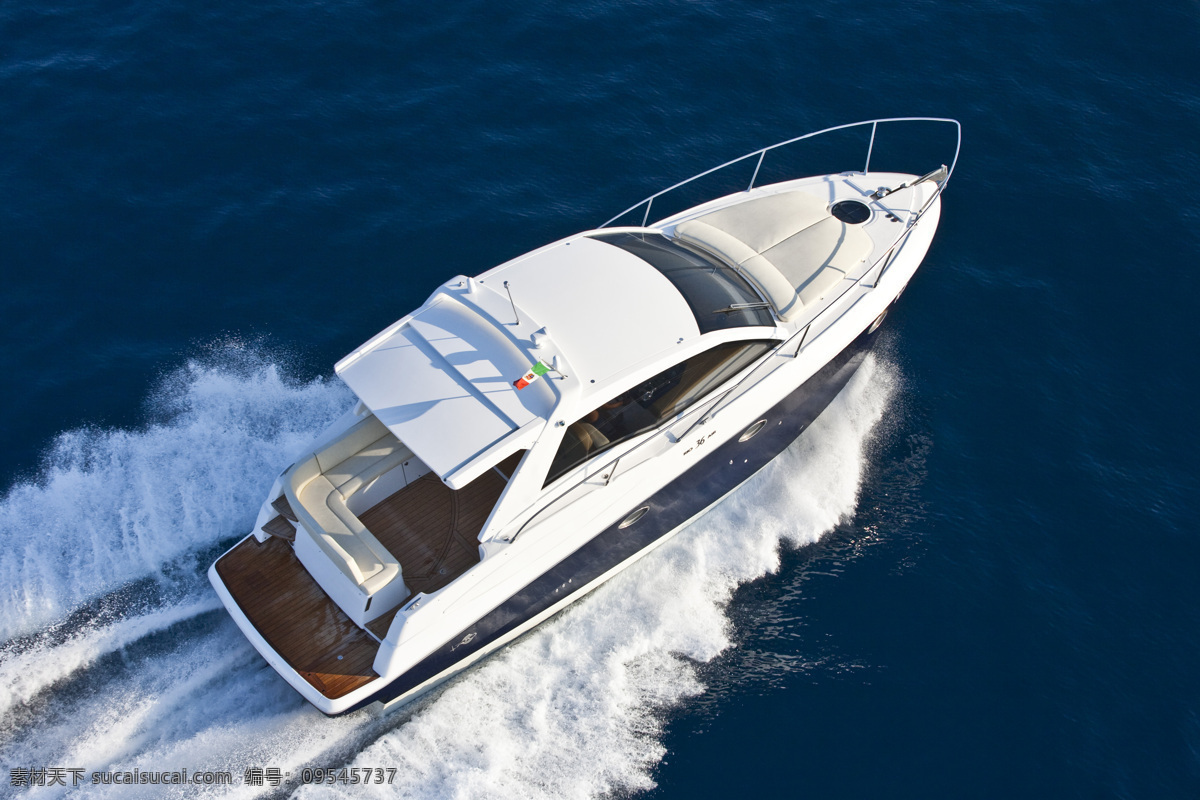 白色 浪花 摩托艇 大海 水上摩托 摩托汽艇 游艇 水上运动 体育运动 交通工具 现代科技