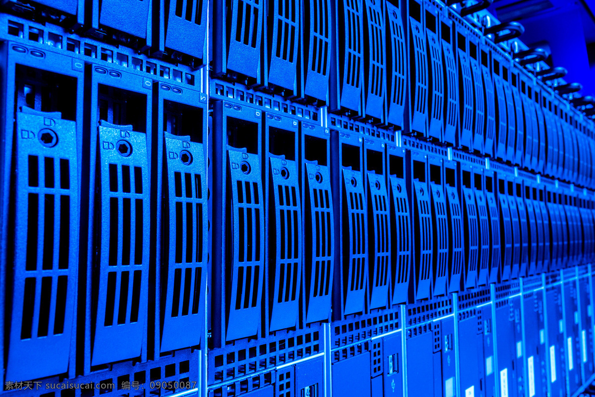 蓝色 灯光 下 设备 数据中心 电脑机房 网络科技 通讯科技 服务器 通讯网络 现代科技