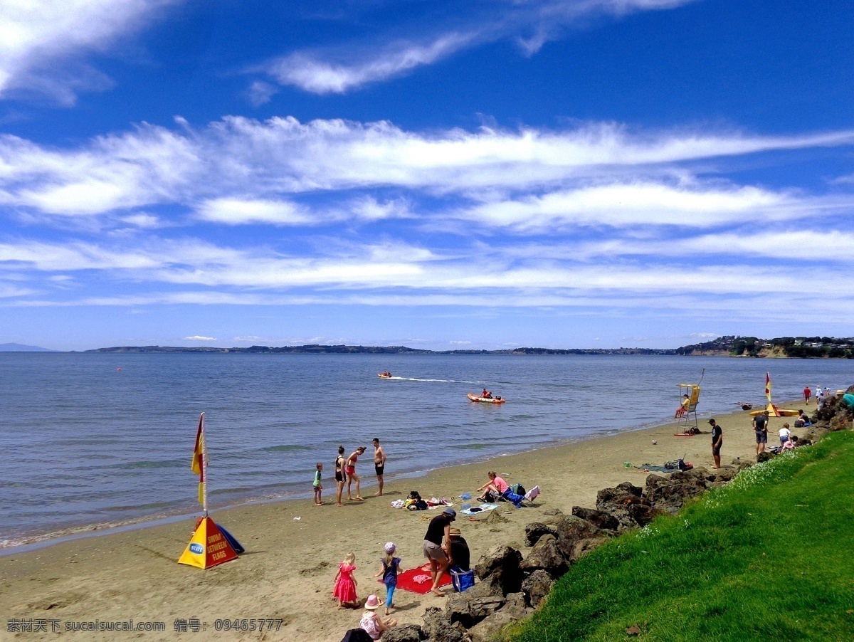 新西兰 海滨 风景 天空 蓝天 白云 远山 大海 海水 海浪 海滩 绿地 草地 游人 休闲 风光 旅游摄影 国外旅游