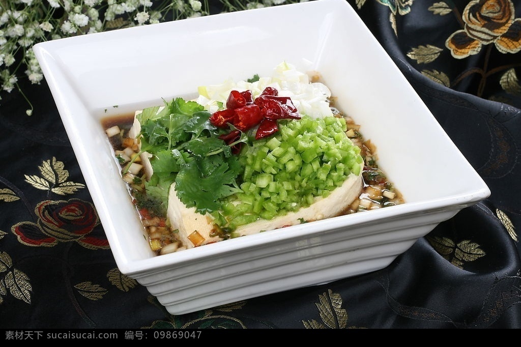 农家大豆腐 豆腐 盘子 桌布 餐饮美食 传统美食 摄影图库