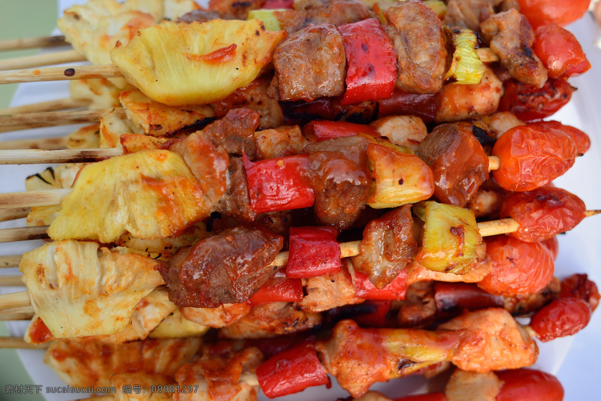 红椒 肉 串 肉串 丸子 烧烤 食物原料 食材原料 食物摄影 餐饮美食 美食图片