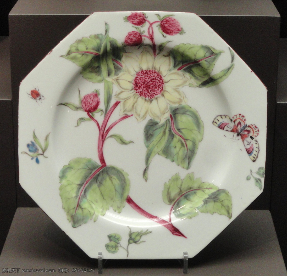 彩绘 餐具 传统文化 瓷器 工艺品 花草 绘画 欧式 瓷盘 欧式瓷盘 陶瓷 图案 欧洲 文化艺术 家居装饰素材