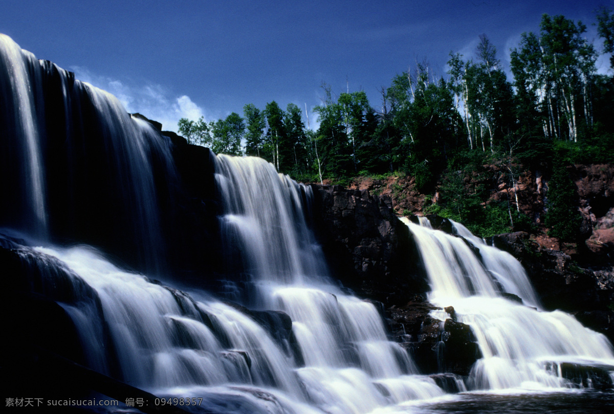 美丽 瀑布 风景 小溪 溪水 风光 景色 美景 美丽风景 摄影图 高清图片 瀑布图片 风景图片