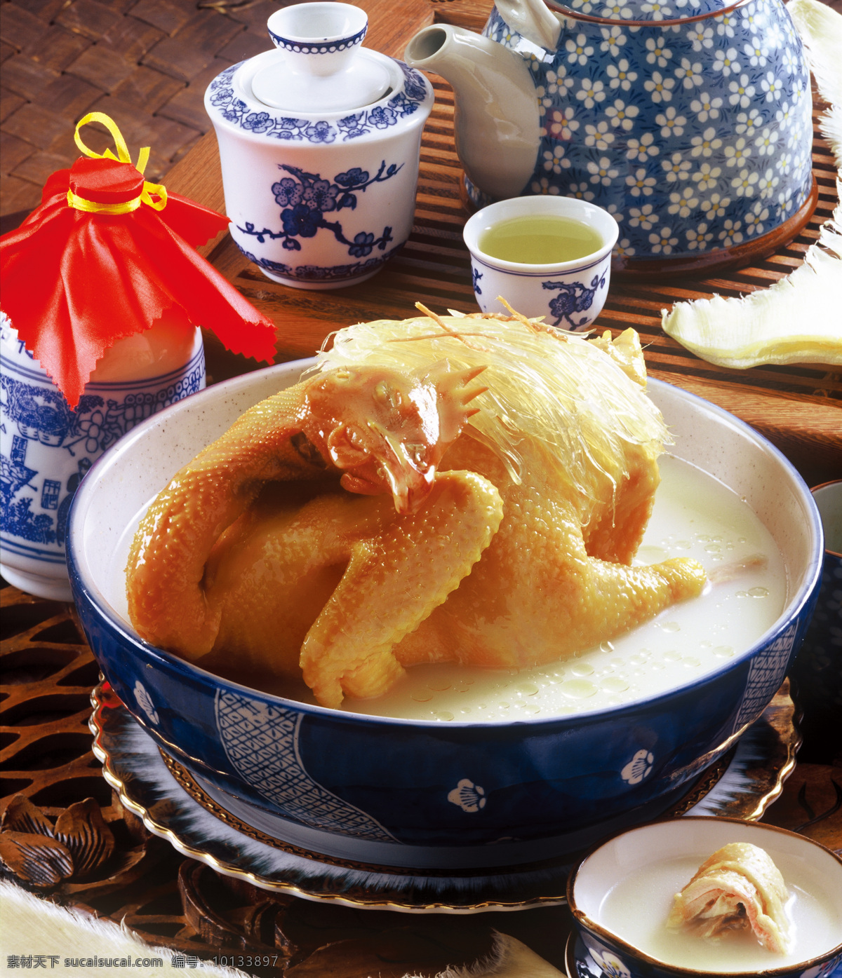 餐饮 美食 传统 浓汤鸡煲翅 黑色