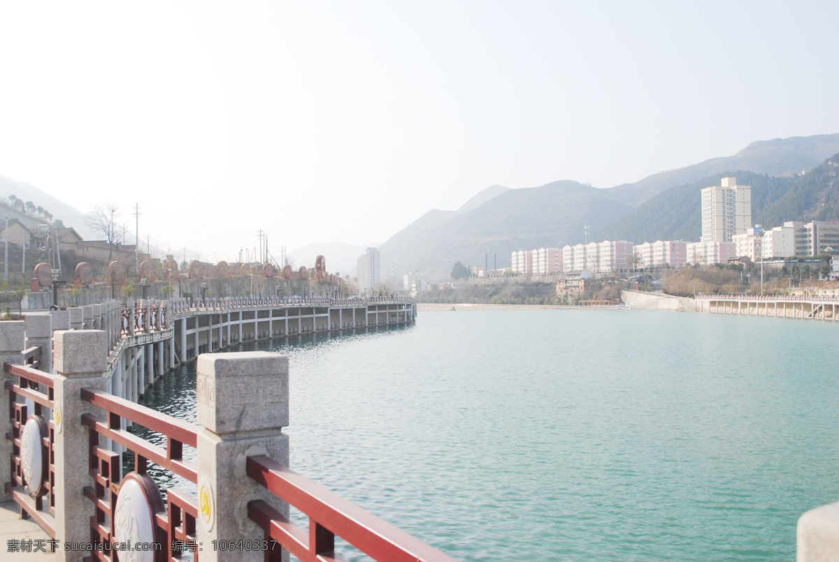 城市 河畔 大楼 大山 风景 河流 河水 建筑 建筑景观 城市河畔 桥 天空 楼盘 自然景观 矢量图 建筑家居