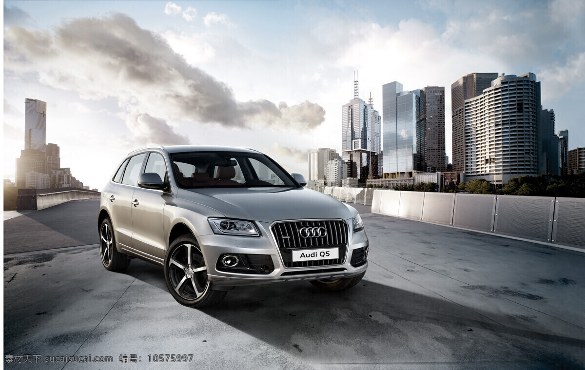 奥迪q5 最新 奥迪 q5 大图 车侧身 银色车 壁纸 城市背景 手册图 现代科技 交通工具