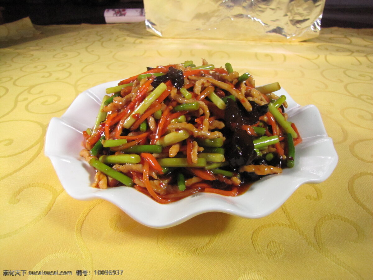 京东菜 鱼香肉丝 鱼香 肉丝 蒜台 木耳 胡萝卜 餐饮美食 传统美食