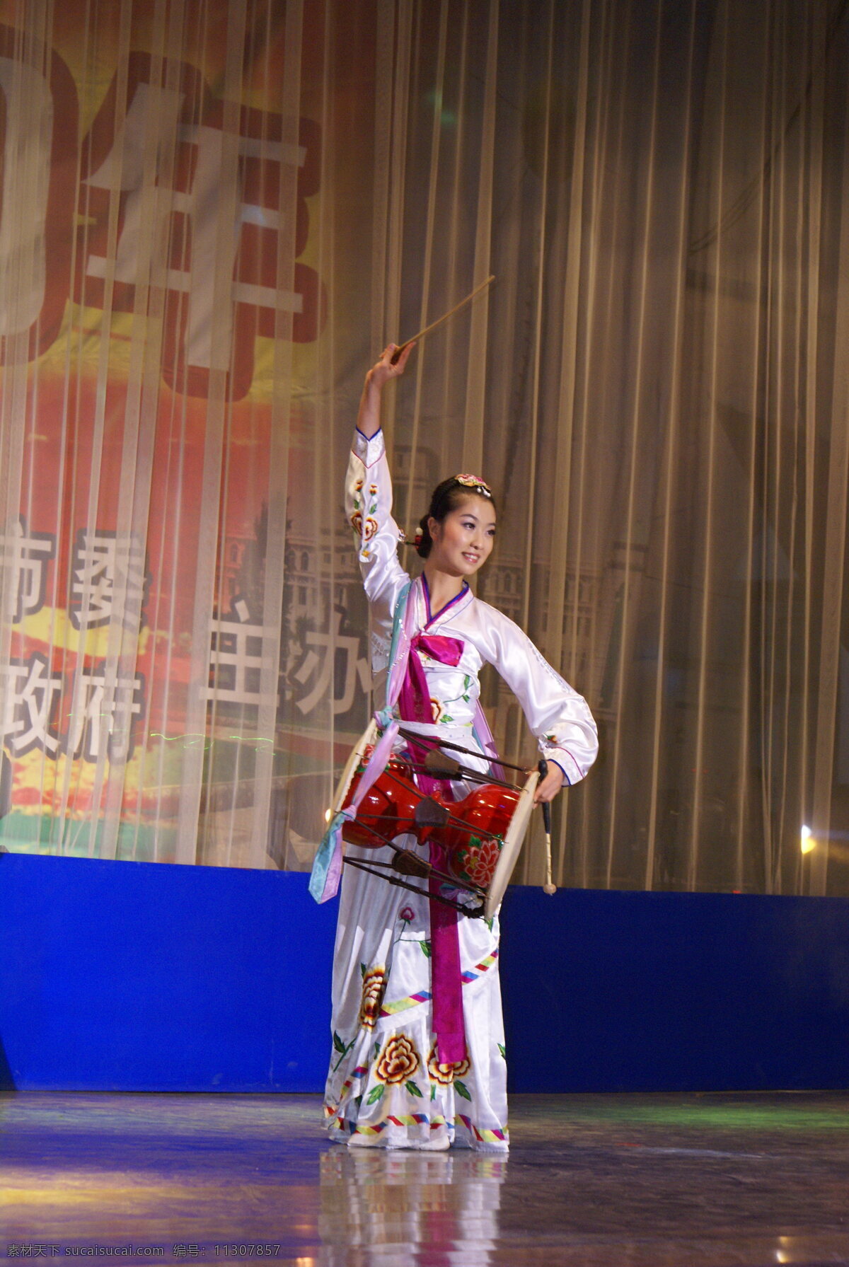 朝鲜族 传统 长鼓舞 文化艺术 舞蹈 舞蹈音乐 朝鲜族歌舞 psd源文件
