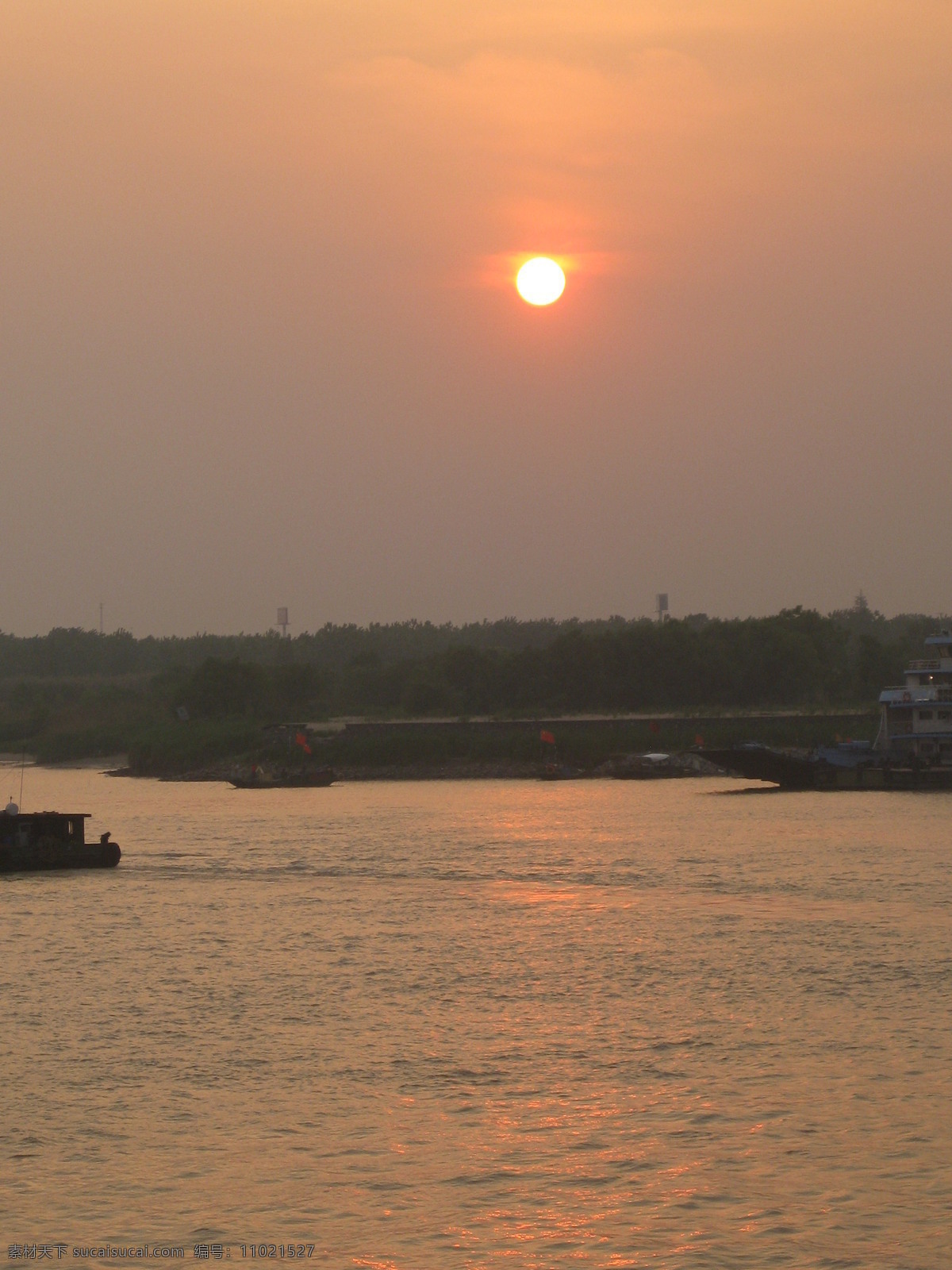 长江 夕阳 船只 汽渡 江面 波光粼粼 旅游摄影 自然风景