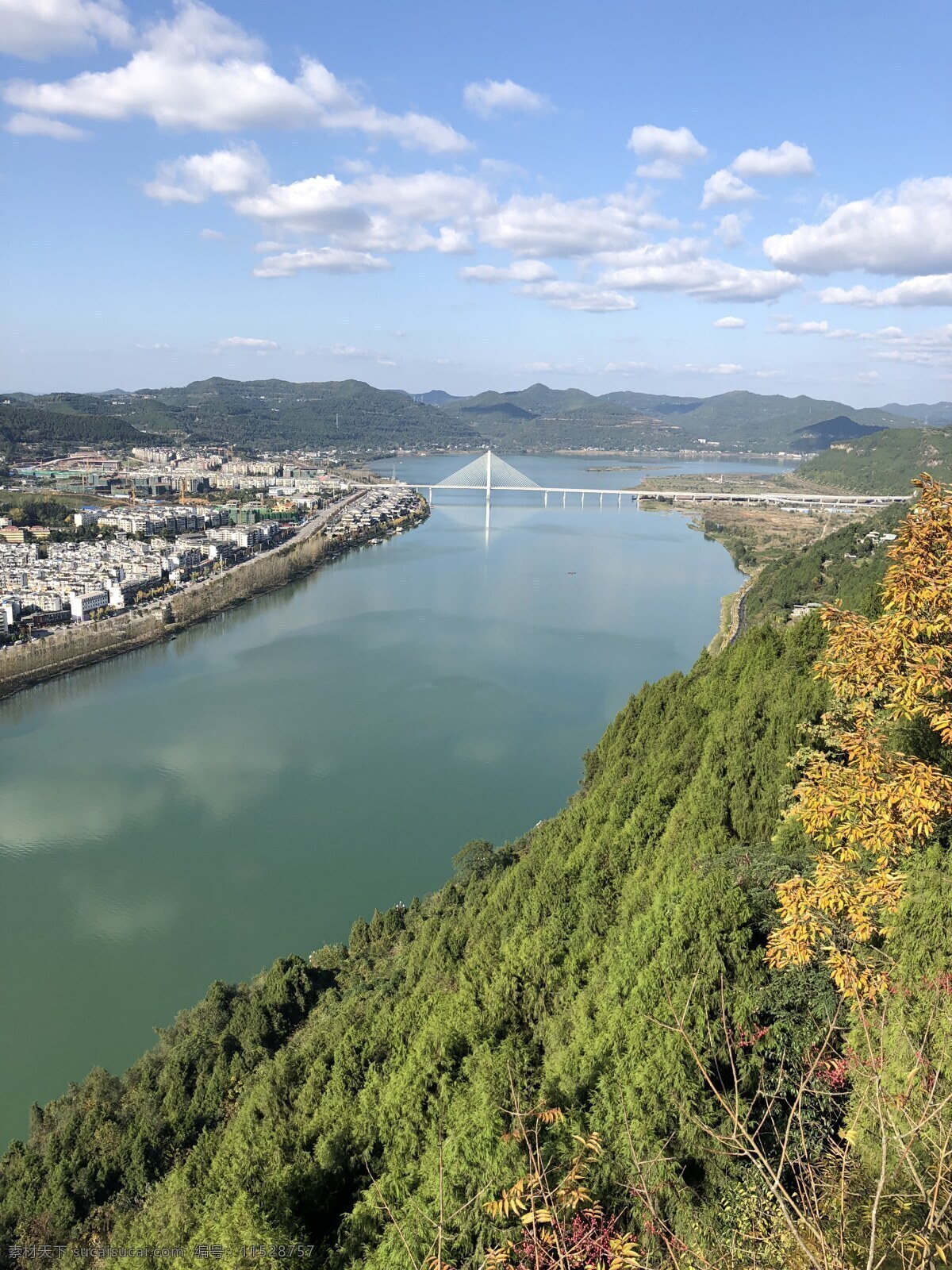 阆中 白塔 树 风景 蓝天 白云 嘉陵江 旅游摄影 国内旅游