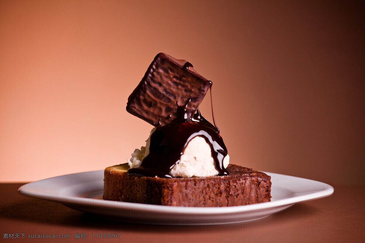美味 巧克力 方块 蛋糕 高清 巧克力蛋糕 方块蛋糕 甜品 糕点