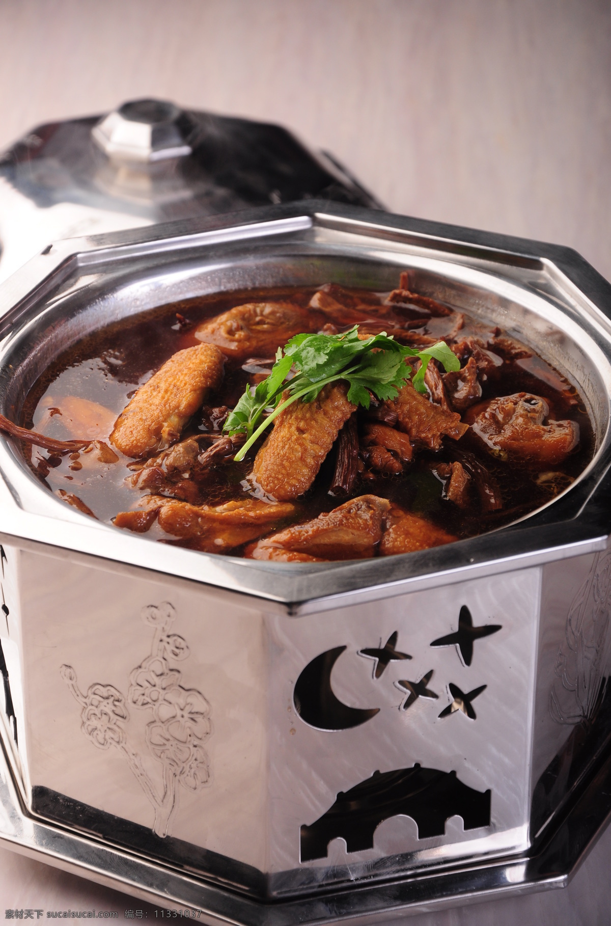茶树菇炖土鸡 炖土鸡 蘑菇炖鸡 热菜 美食 传统美食 餐饮美食