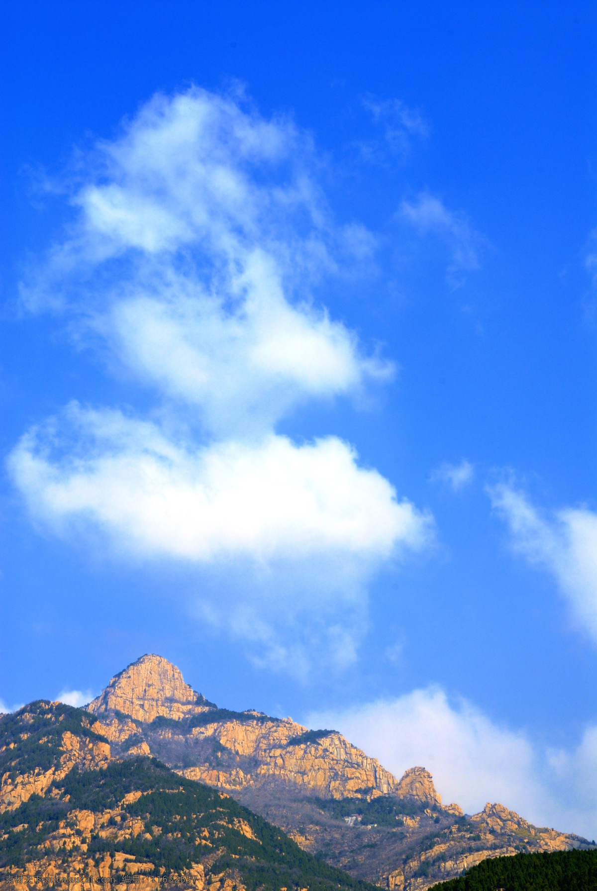 白云 春色 春天 春意 大山 蓝天 绿树 森林 泰山 风景图片 泰山风景 山峰 岩石 泰山上的风景 山水风景 自然景观 psd源文件