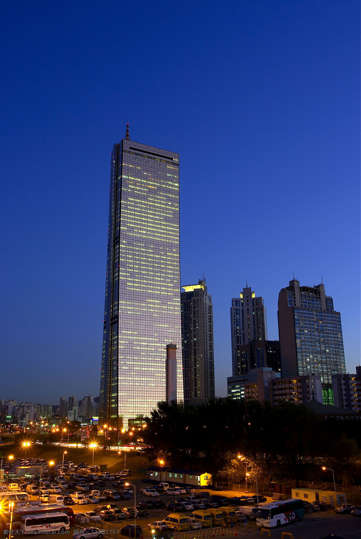 首尔夜景图片 城市建筑 首尔夜景 韩国 首尔 韩城 高楼 大厦 塔 首尔塔 旅游摄影 国外旅游 摄影图库