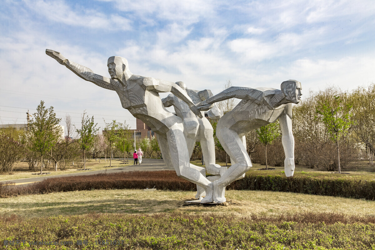 城市雕塑 雕塑 长春 友谊公园 人物雕塑 蓝天 白云 建筑园林