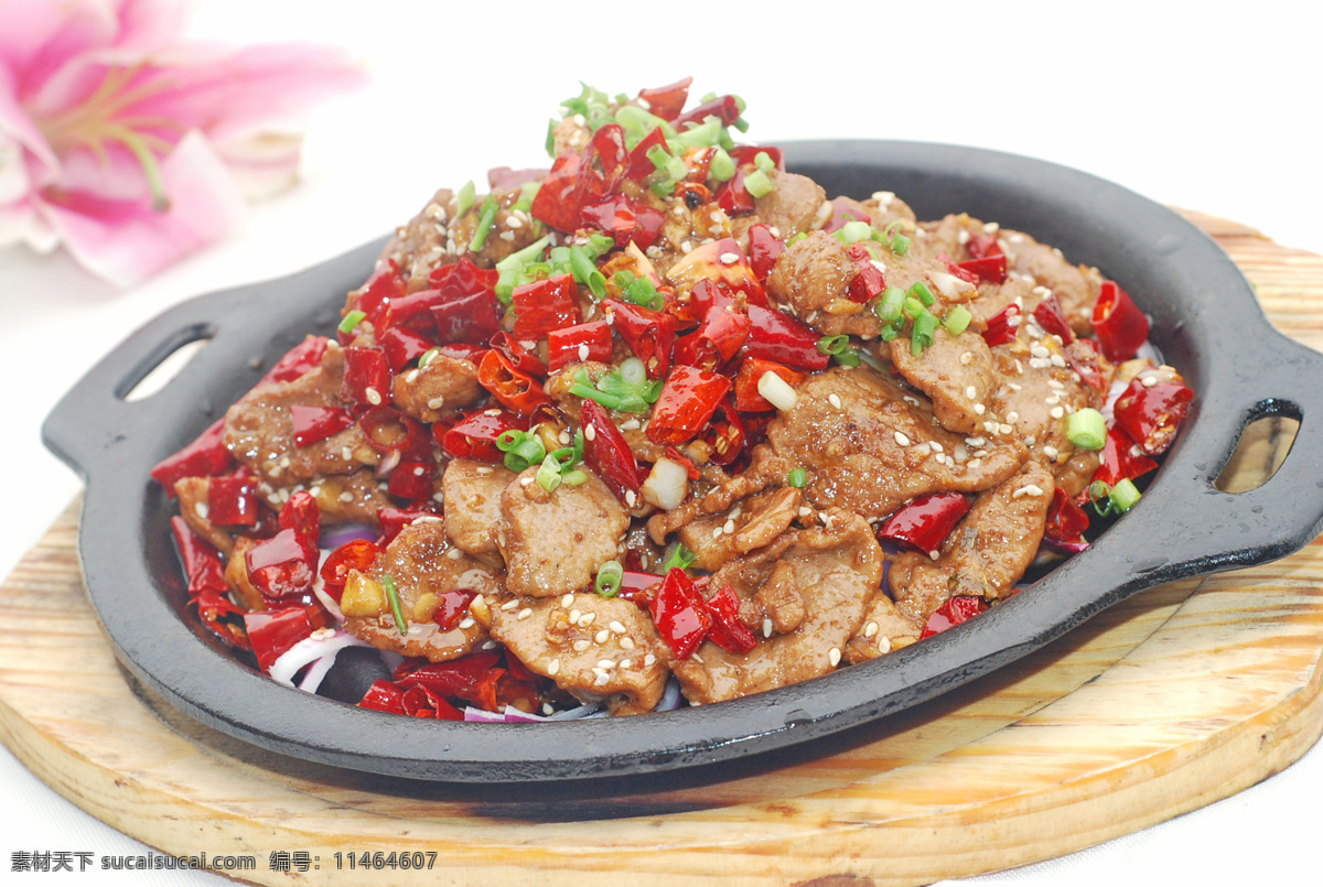 铁板蒙古牛肉 铁 板 蒙 古 牛 肉 满汉全席 餐饮美食 传统美食