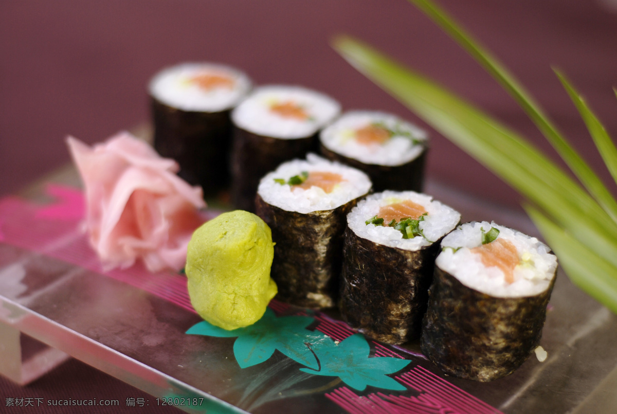三文鱼卷 寿司 卷寿司 日本料理 西餐美食 餐饮美食