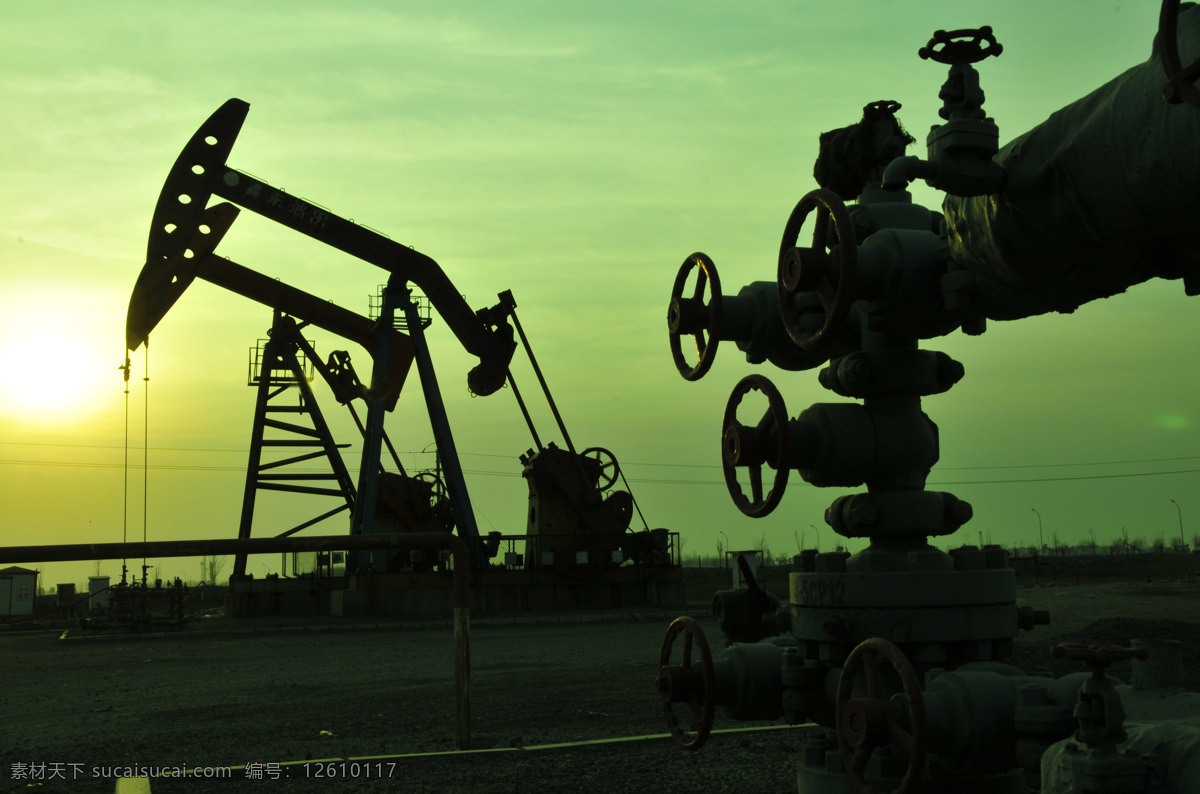 石油 井架 开采 机 石油开采 石油基地 石油井架 抽油机 工业生产 现代科技