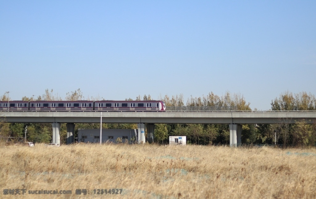 北京地铁 15号线 花梨坎 轻轨道 都市 郊区 郊外 地铁 现代科技 交通工具