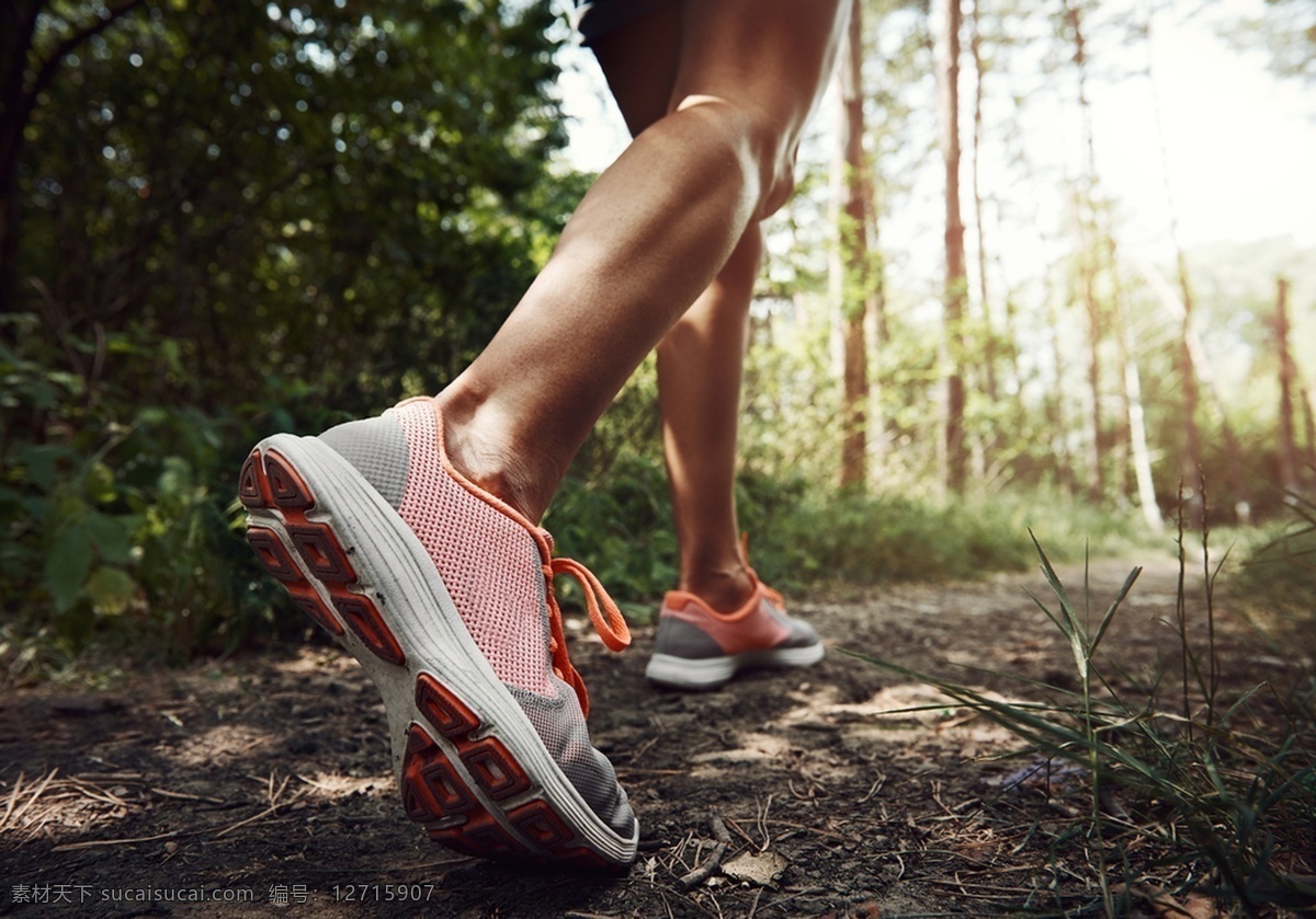 跑步图片 人 跑 跑步 运动 健身 女性 健康 户外 活动 快乐 运动员 生活方式 人物图库 人物摄影
