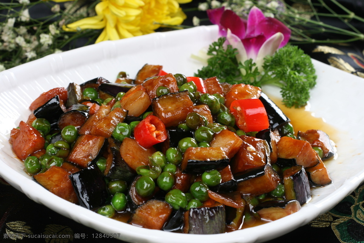 风味茄子 辣椒 茄子 盘子 花 餐饮美食 传统美食 摄影图库