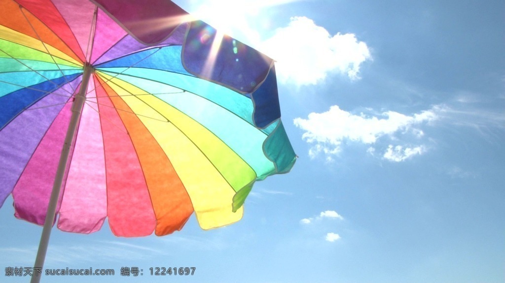 鲜艳 沙滩伞 蓝天 灿烂 阳光 照射 高清 延时 实拍 高清延时实拍