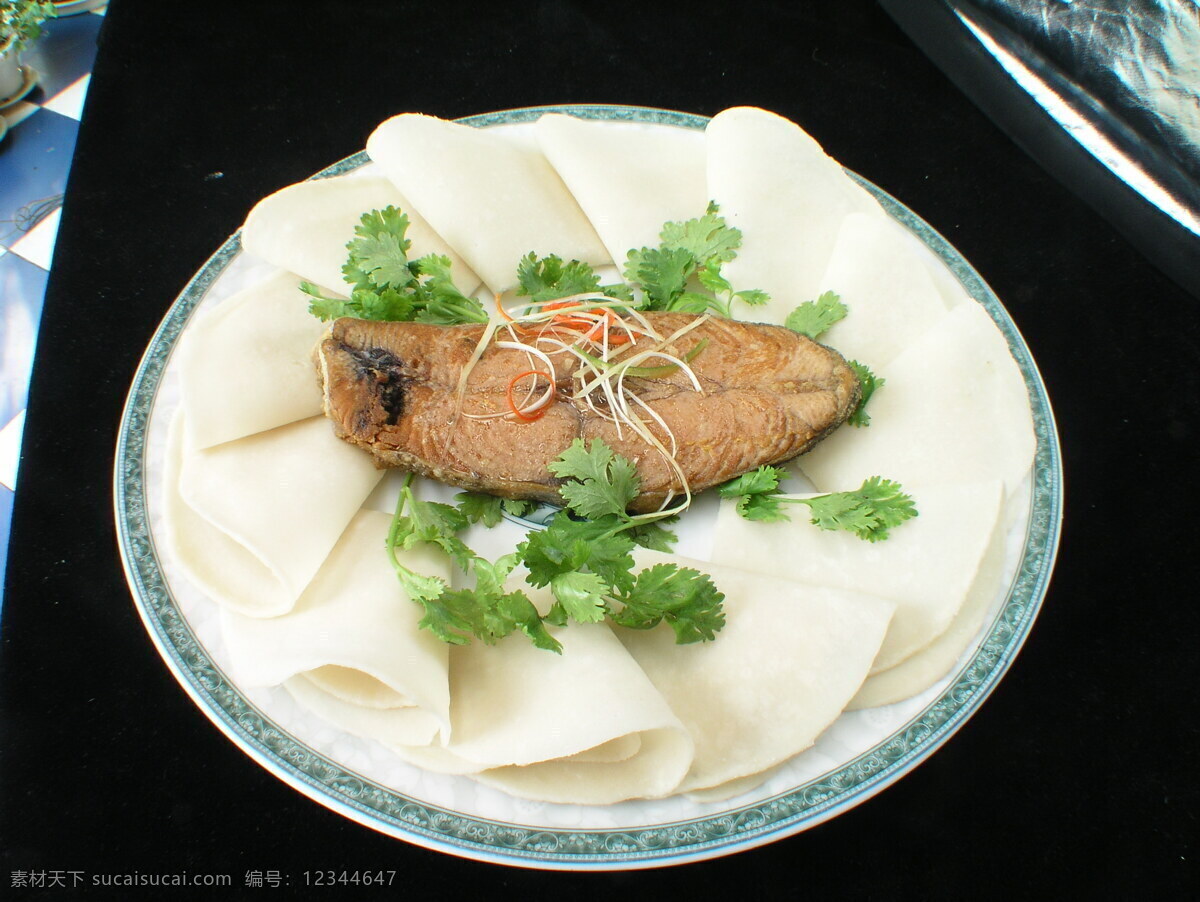 薄饼 咸鱼 薄饼咸鱼 中华美食 中国美食 美味佳肴 美食摄影 菜谱素材 餐饮美食