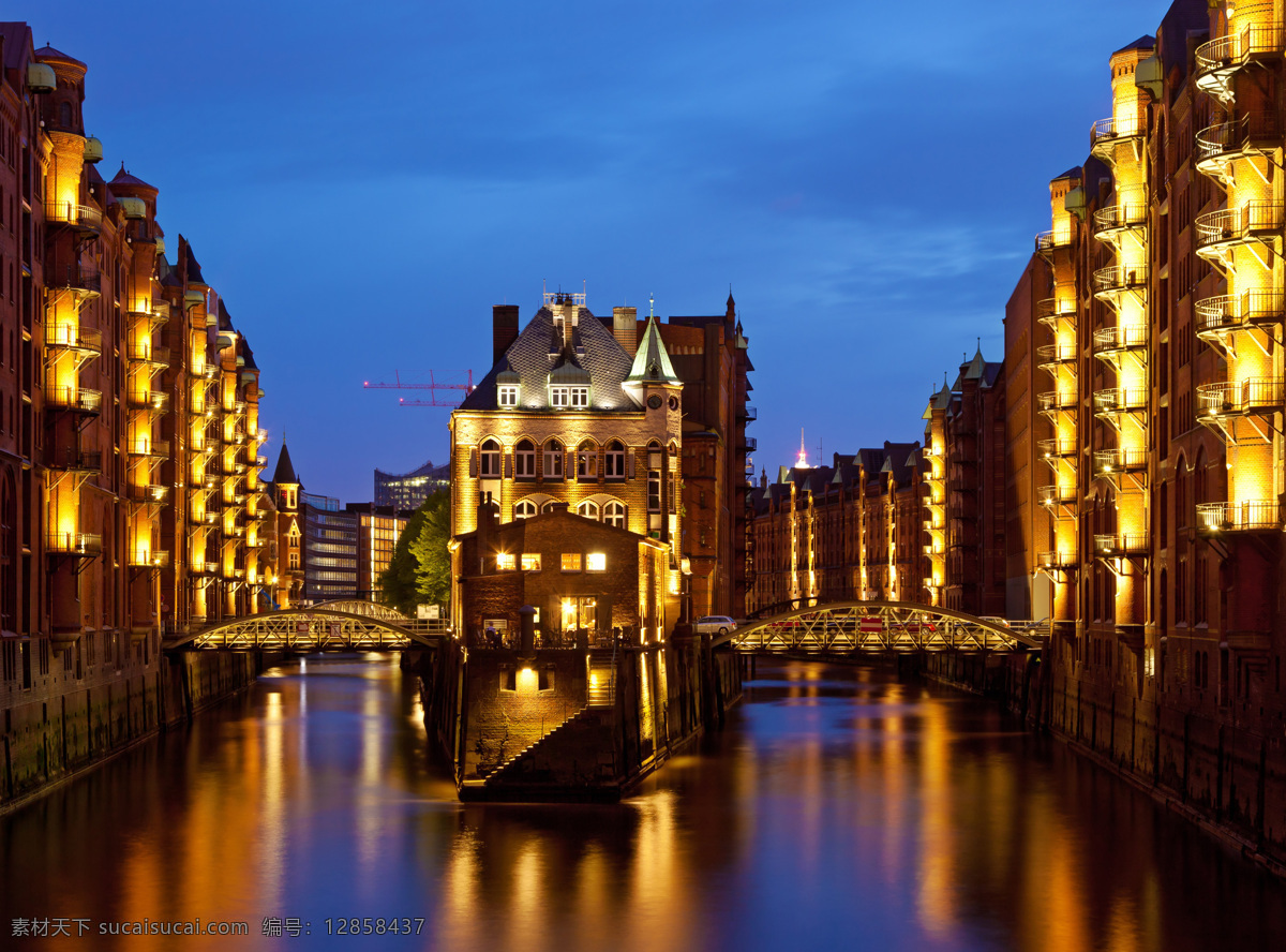 汉堡 德国 城市 夜景 蓝天 绚丽 灯光 河 倒影 世界 著名 标志性 建筑 风光摄影 建筑摄影 建筑园林