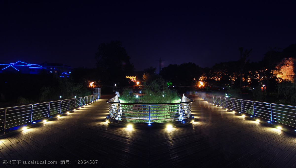 效果设计 护栏 防手栏杆 深夜 公园亮化 夜景效果图 环境设计 不锈钢护栏 异形护栏 人行道 国内旅游 旅游摄影