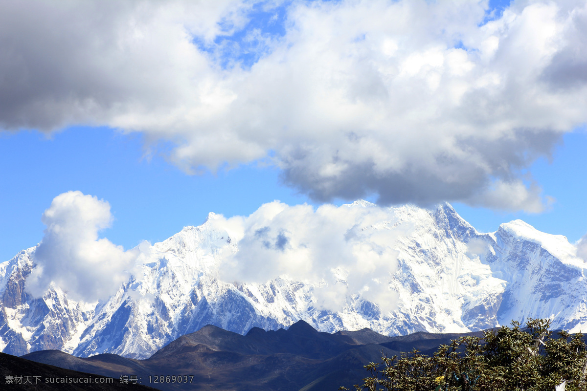 南迦巴瓦峰 山顶 云 西藏 鲁朗 森林 雪山 自然景观 自然风景