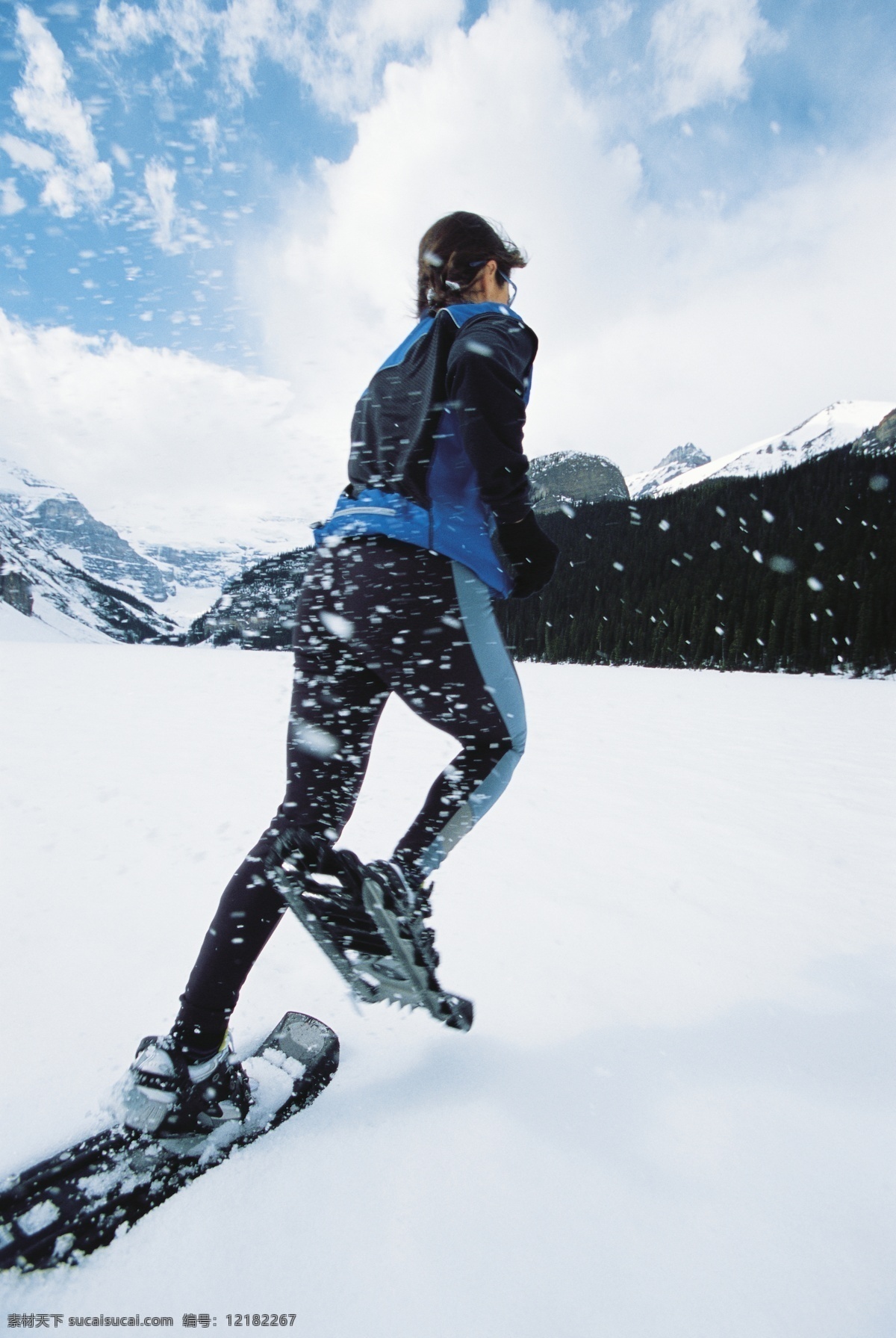 女性 滑雪 运动员 高清 雪地运动 划雪运动 极限运动 体育项目 滑板 运动图片 生活百科 雪山 风景 摄影图片 高清图片 体育运动 白色