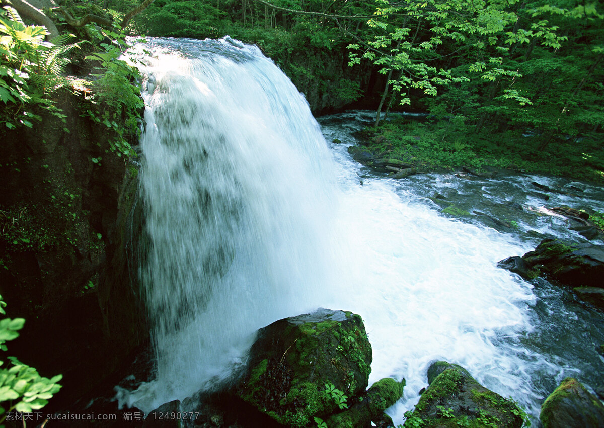 瀑布图片素材 自然 风景 瀑布 水花 水雾 溅出 湍急 急流 岩石 瀑布图片 风景图片