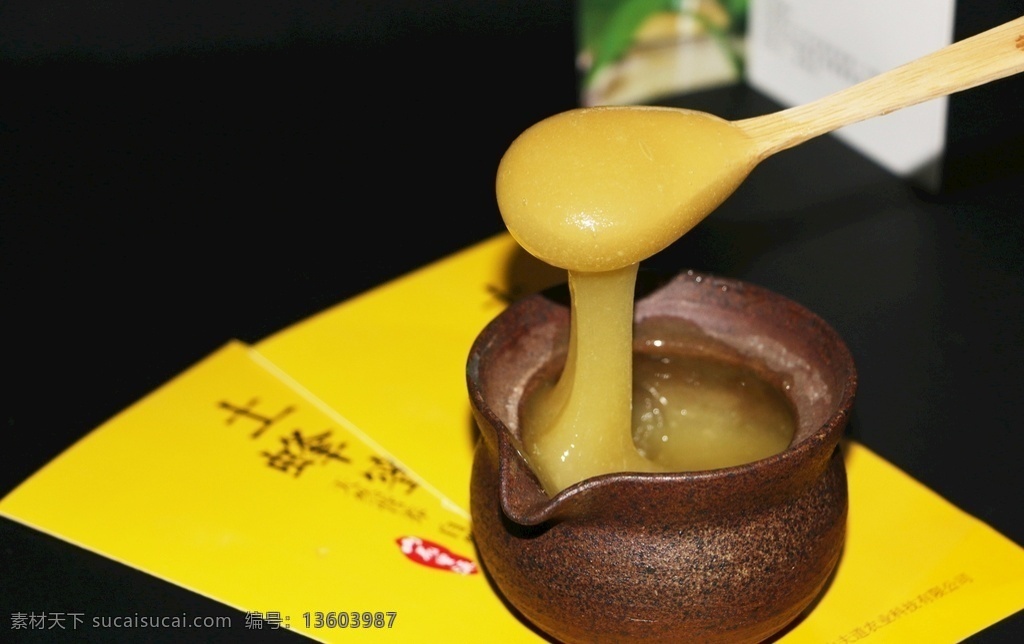 土 蜂蜜 土蜂蜜 蜂蜜实拍 天然蜂蜜 野蜂蜜 餐饮美食 饮料酒水