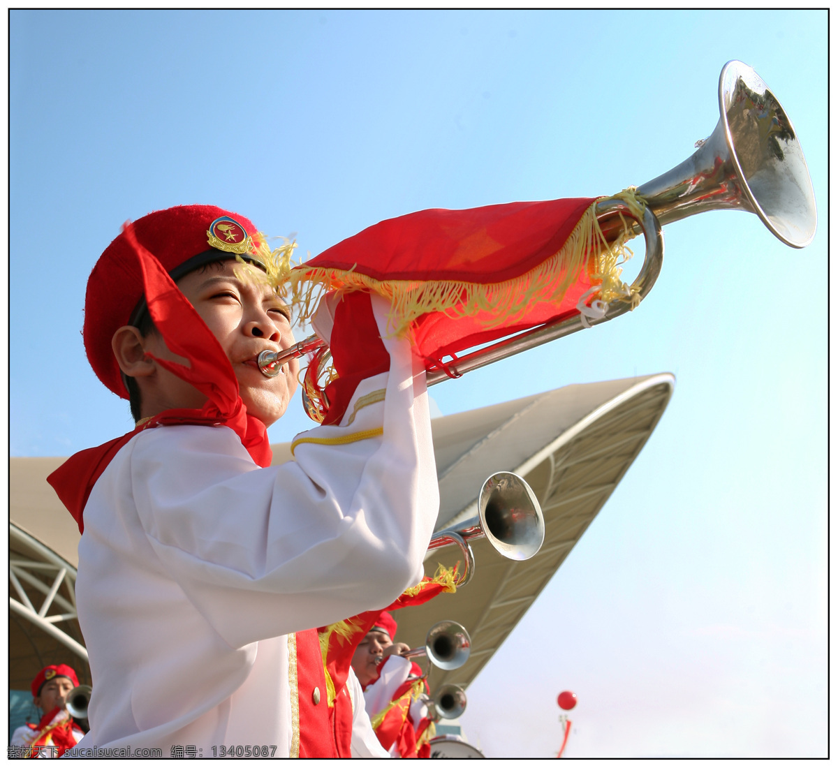 神气小号手 吹号 吹喇叭 学生 儿童幼儿 人物图库