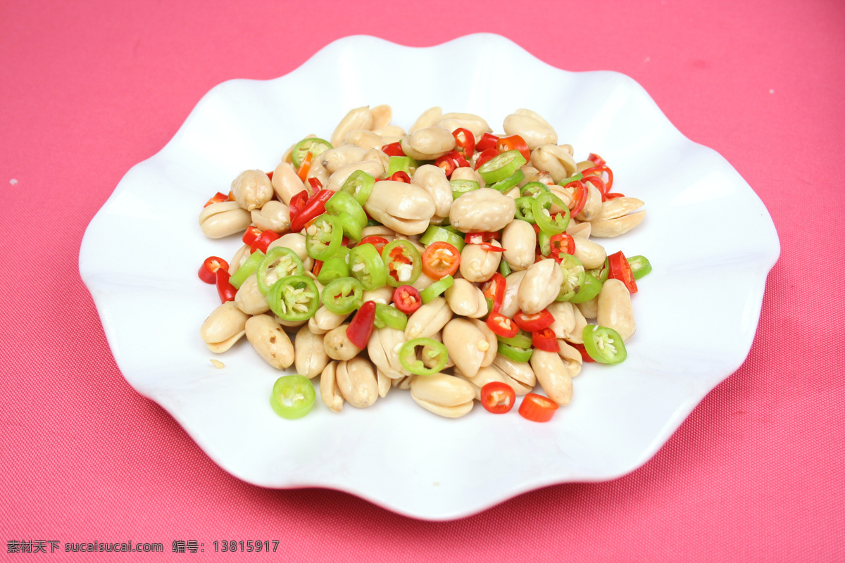 双椒拌花生 花生 家常菜 农家菜 中华美食 美味 熟菜 盘子 餐饮美食 传统美食 摄影图库