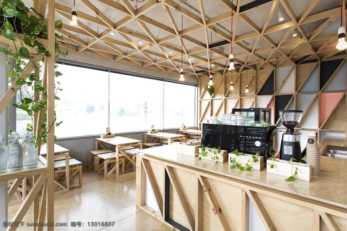 简约 咖啡厅 个性 吊灯 装修 效果图 窗户 方形餐桌 木地板 木质吧台 桌椅