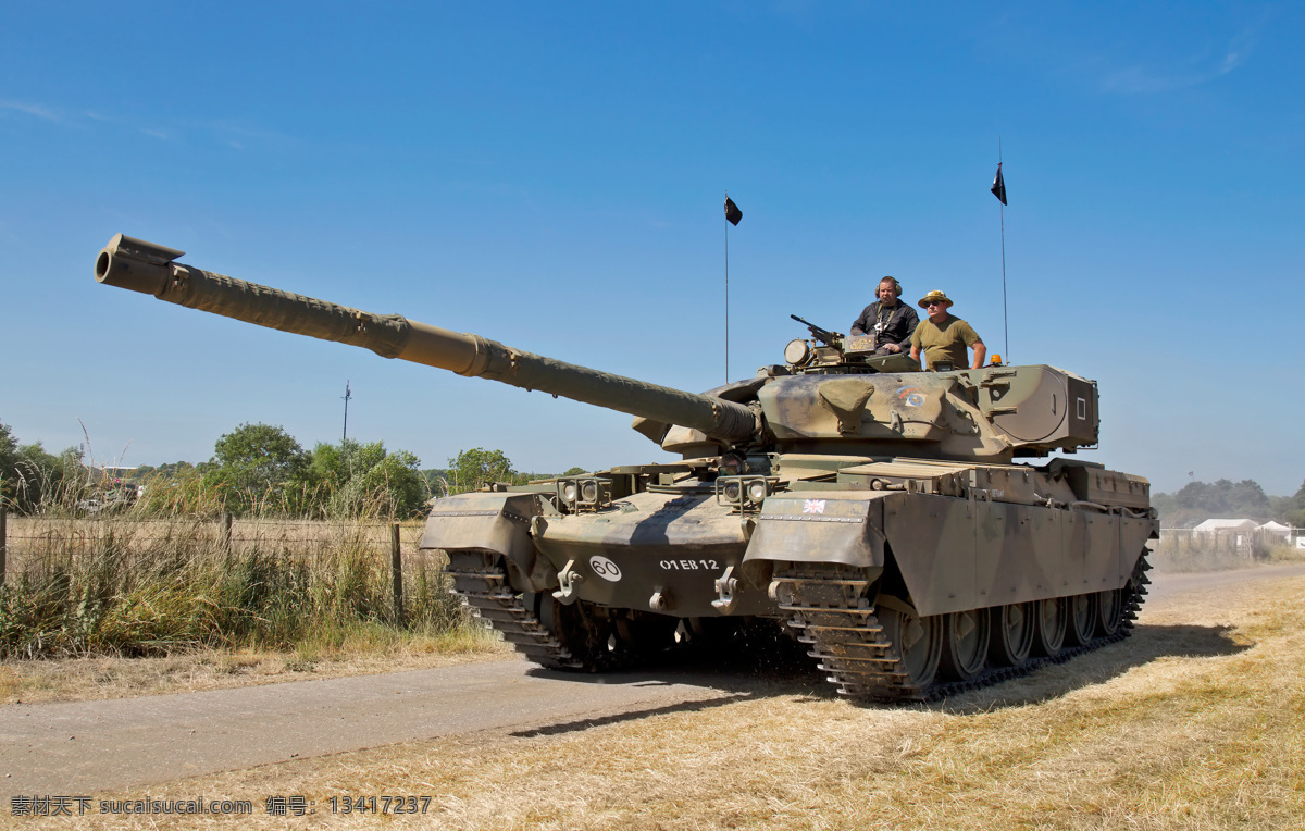 坦克 车上 人 军人 装甲车 战争 军事 武器 军事武器 现代科技
