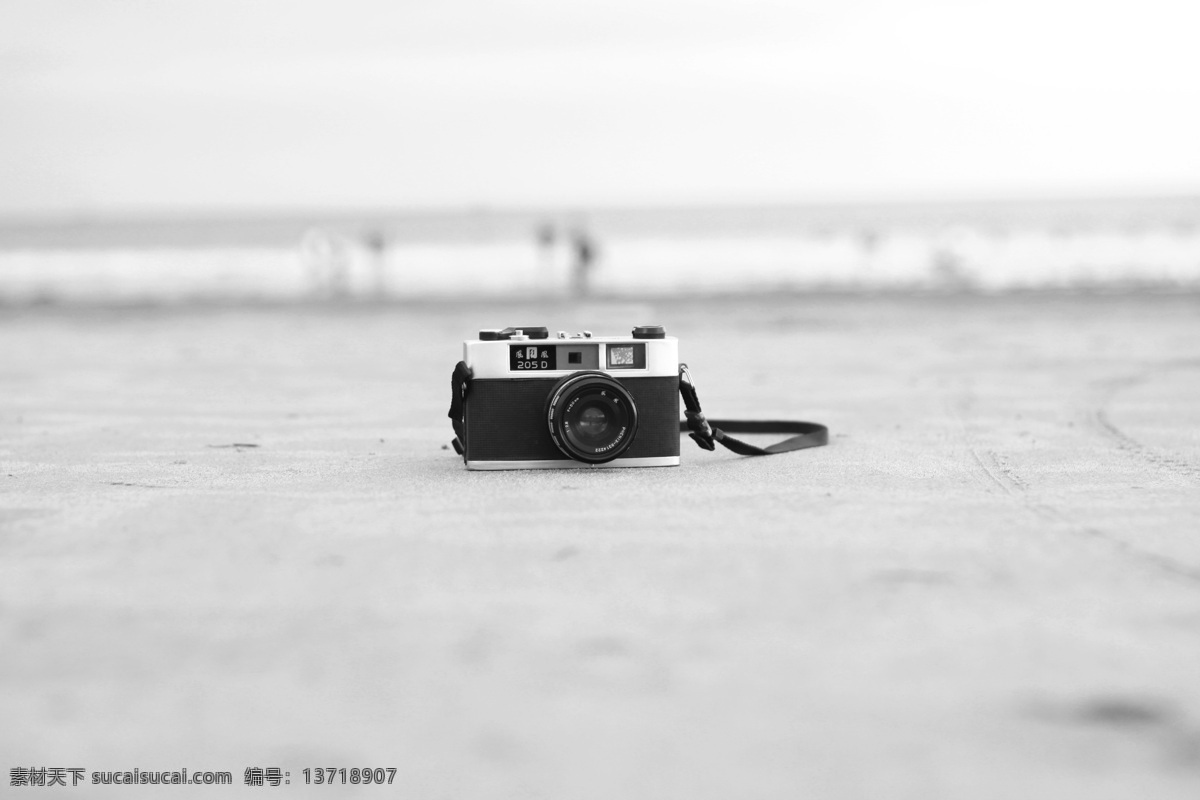 凤凰 老 相机 海滩 生活百科 数码家电 凤凰老相机 老相机 黑白相片 psd源文件