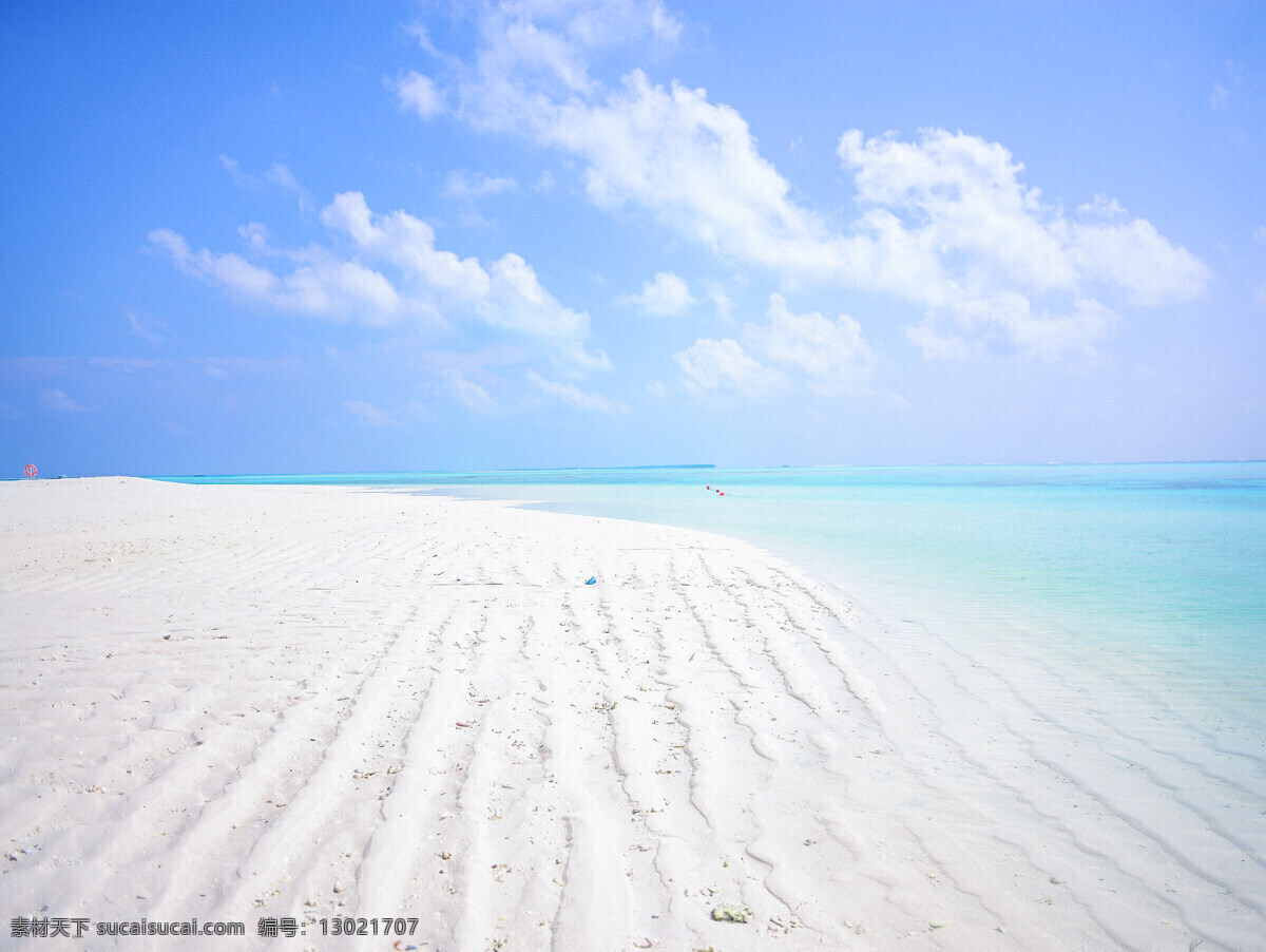 海滩 沙砾 蓝天 海边 海水 自然景观 自然风景