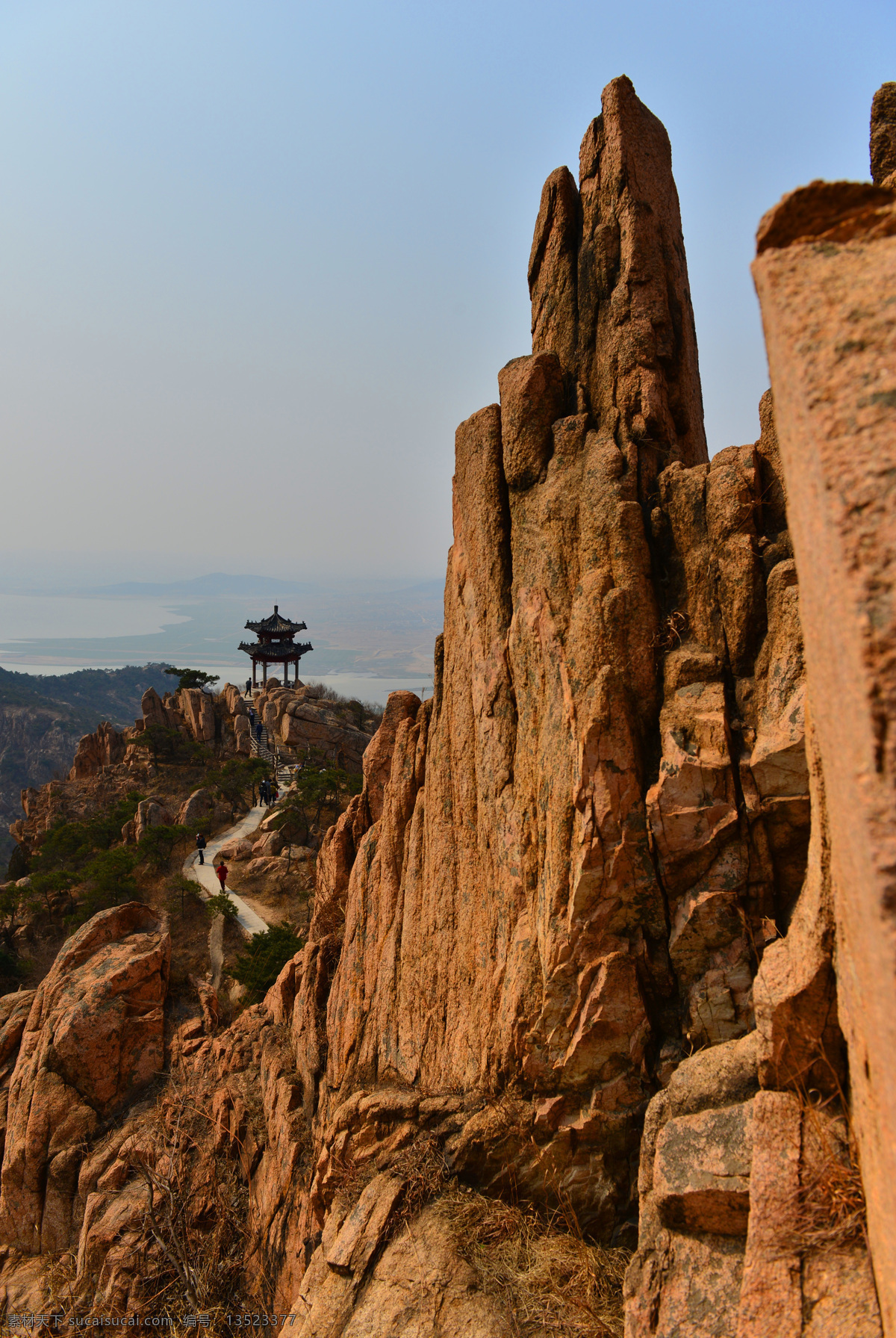 陡峭山石 山门 马亓山 马亓山山门 天马岛 山东 莒南 风景 旅游 马鬐山 山水 临沂 沂蒙山 山东旅游 好客山东 亭子 山石 陡峭 怪石 花岗岩 石头 旅游摄影 国内旅游