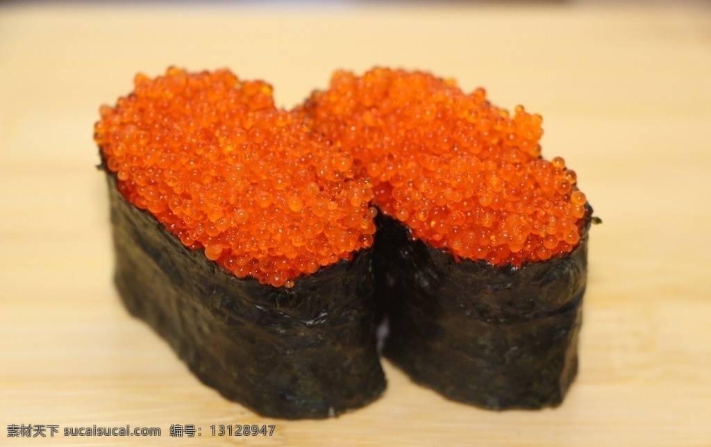 红蟹籽军舰 美味寿司图片 美味寿司拼盘 美味寿司 可口寿司 黄色寿司 寿司 寿司摄影 传统美食 餐饮美食 西餐美食