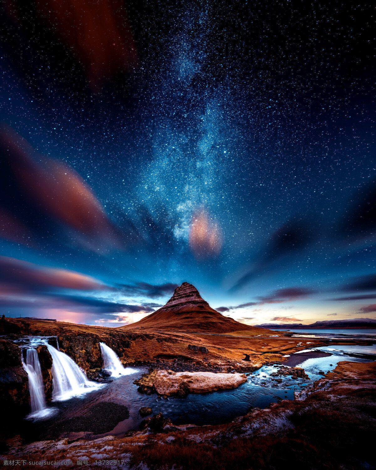 星空 山间 森林 夜景 银河 极光 瀑布 小溪 自然景观 自然风景