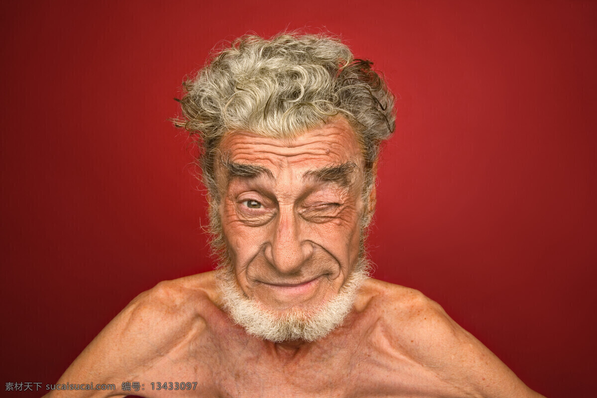 眨眼 老头 半裸 动作 夸张表情 外国男人 男人 老人 生活人物 人物图片