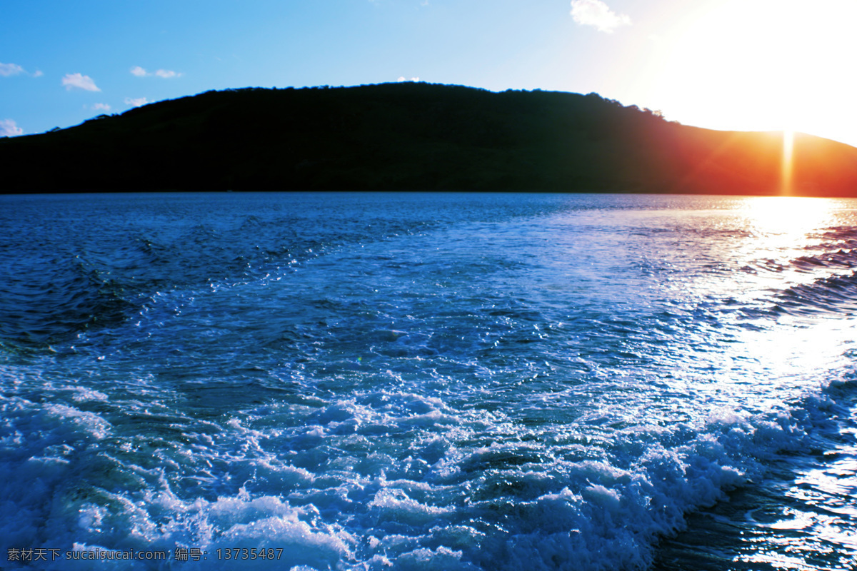 大海 风景 海面 海水 沙滩 海浪 美丽风景 景色 美景 旅游 旅游景点 著名景点 风景旅游区 摄影图 大海图片 风景图片