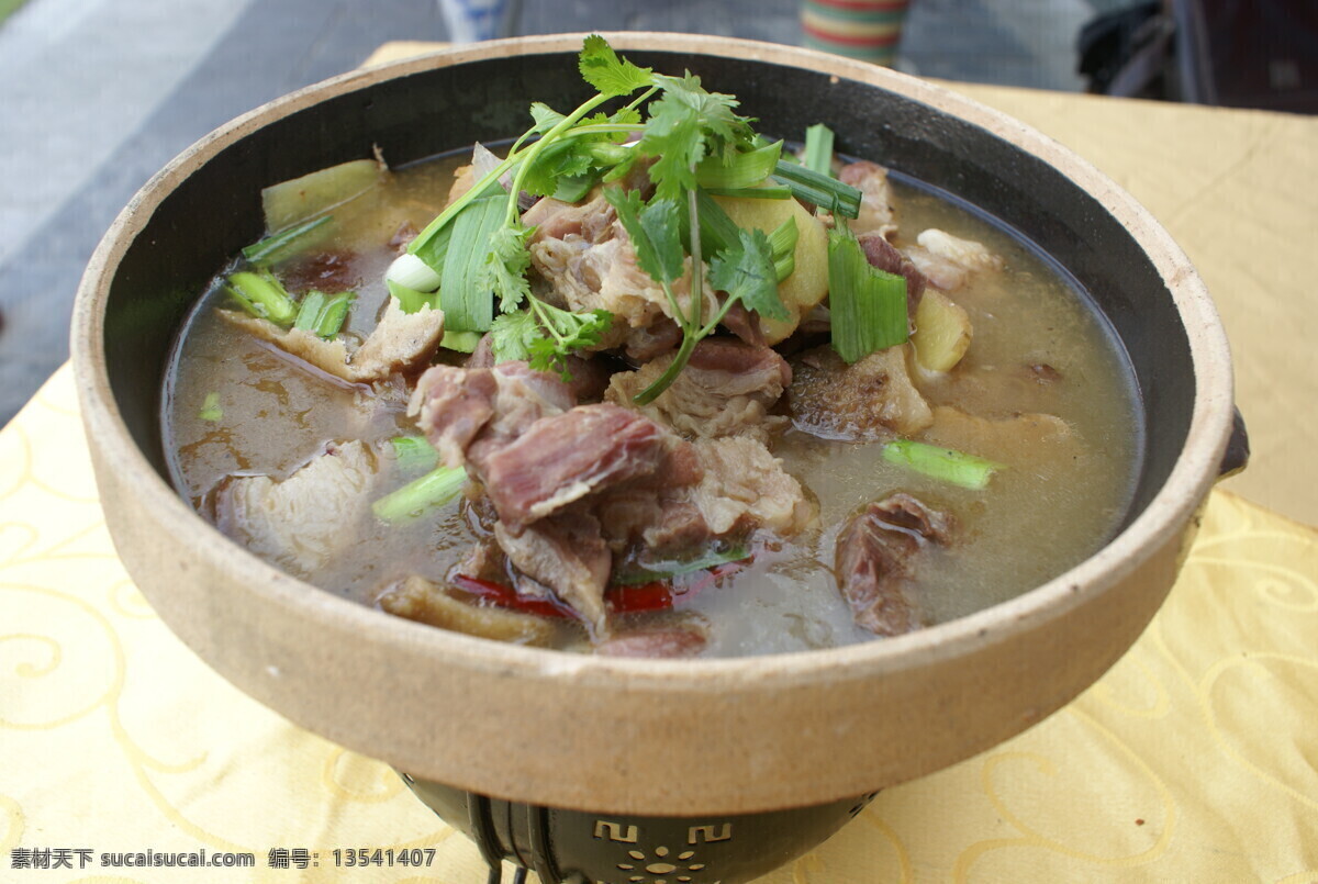 菜肴 水煮腊肉 美味佳肴 传统美食 肉类美食 腊肉煲 美食 汤 美味 餐饮美食 摄影图库