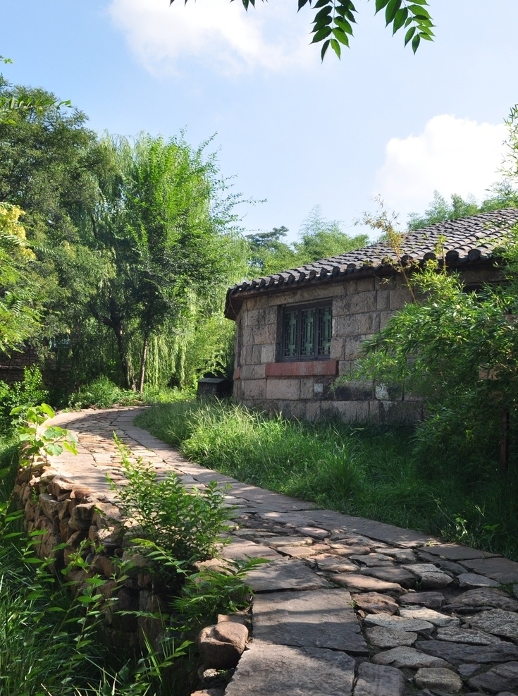 石头房子和路 房子 石头 路 农村 竹泉村 老房子 建筑园林 建筑摄影